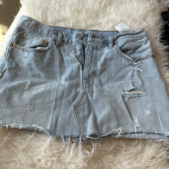 Levi denim mini skirt - Picture 2 of 6